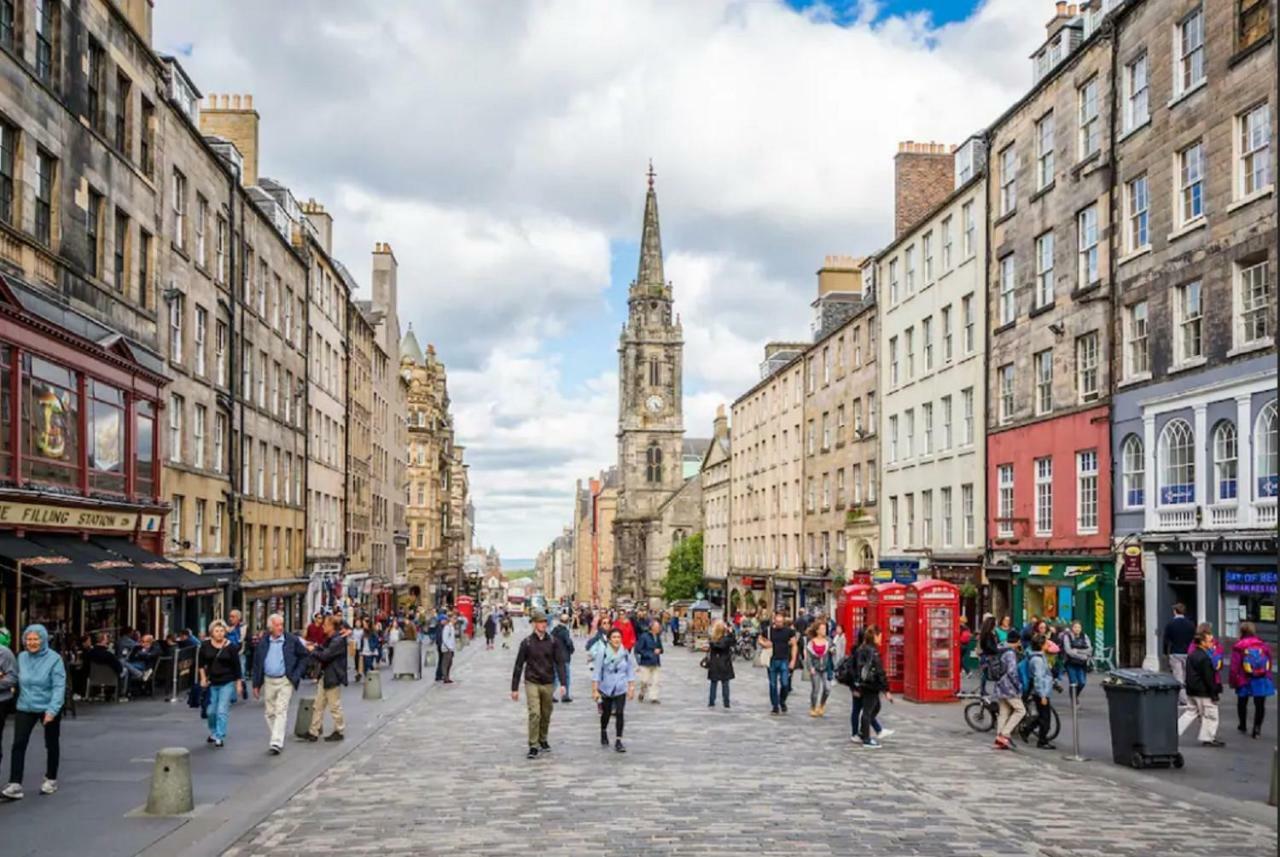 Charming 1 Bed Apartment With Castle View Edimburgo Exterior foto